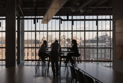 Bild: Rodeo Project Management Software – Unsplash | bearbeitet mit KI (ChatGPT), Bild: Rodeo Project Management Software – Unsplash | bearbeitet mit KI (ChatGPT)