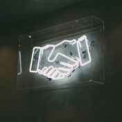 Bild: Charles Deluvio - Unsplash