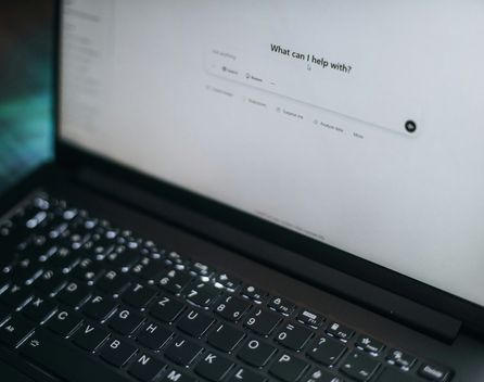 Bild: Aerps.com – Unsplash