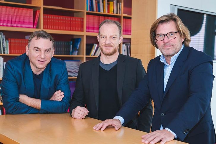 v.l.: Burda-Manager Michael Samak, Martin Lütgenau und Burkhard Graßmann, Bild: BurdaForward Presse Bild: BurdaForward Presse