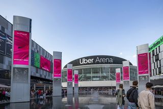 Bild: Virtual Minds, Maybelline und Uber Bild: Virtual Minds, Maybelline und Uber
