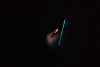 Bild: Akshar Dave – Unsplash | Hintergrund erweitert mit KI (ChatGPT)