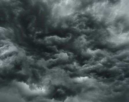 Dunkle Wolken am Agenturhorizont, Bild: Paul Zoetemeijer – Unsplash